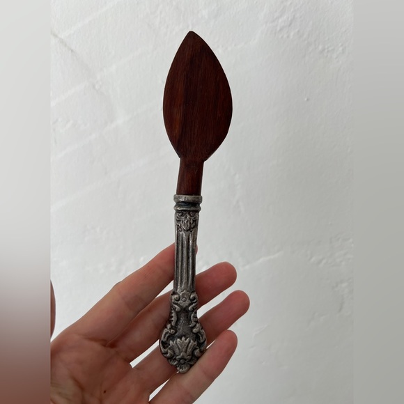 Anthropologie Cheese Knife Set 3 hardwood silver handle knives - Picture 4 of 7